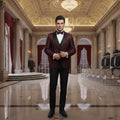 Costum barbati eveniment